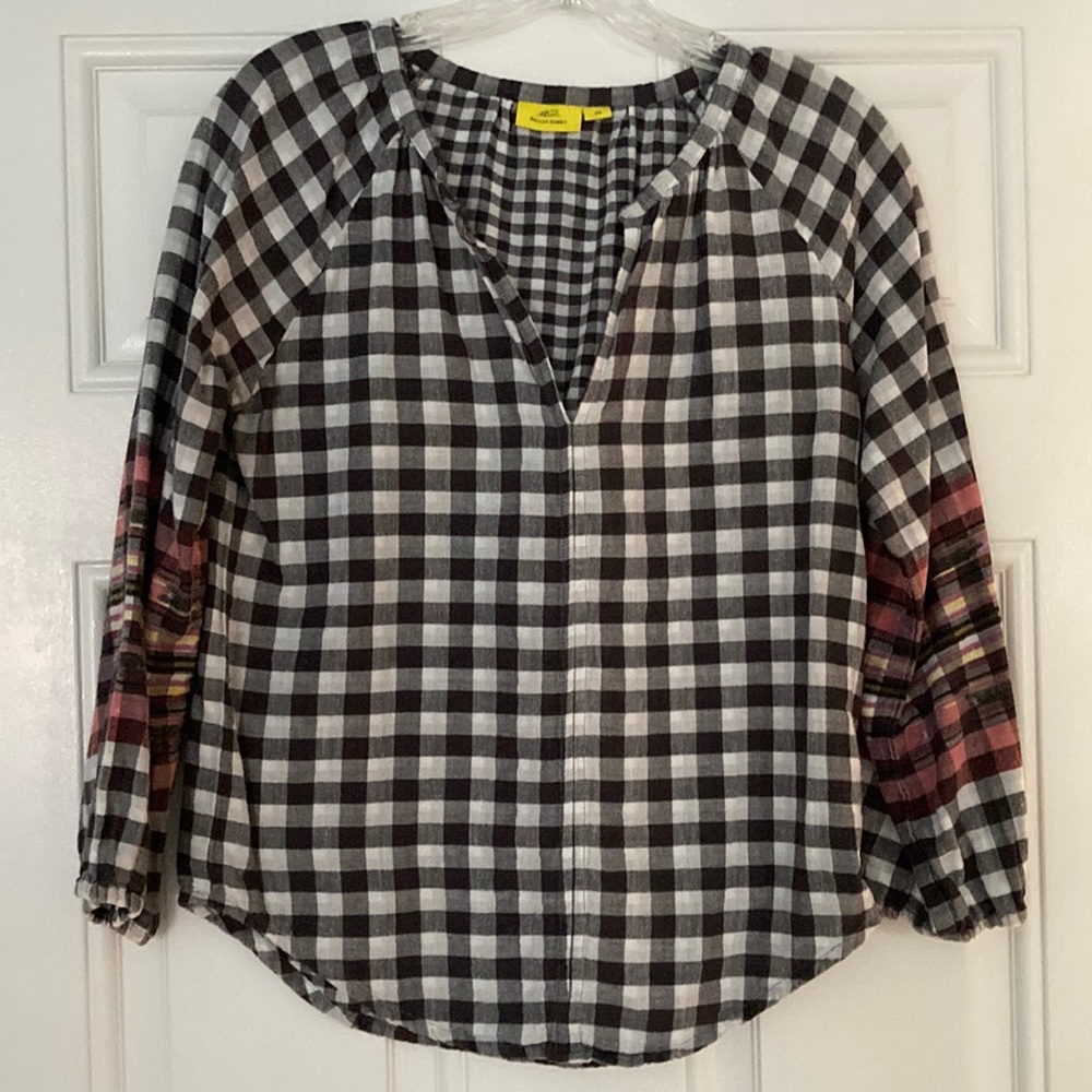 Roller Rabbit top.
